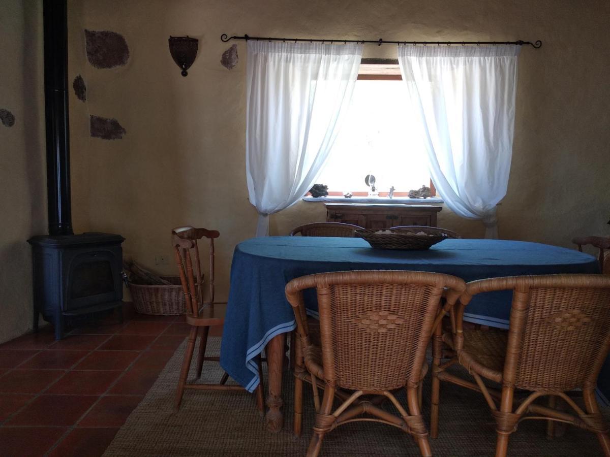 Villa El Perinque Femés Exteriör bild