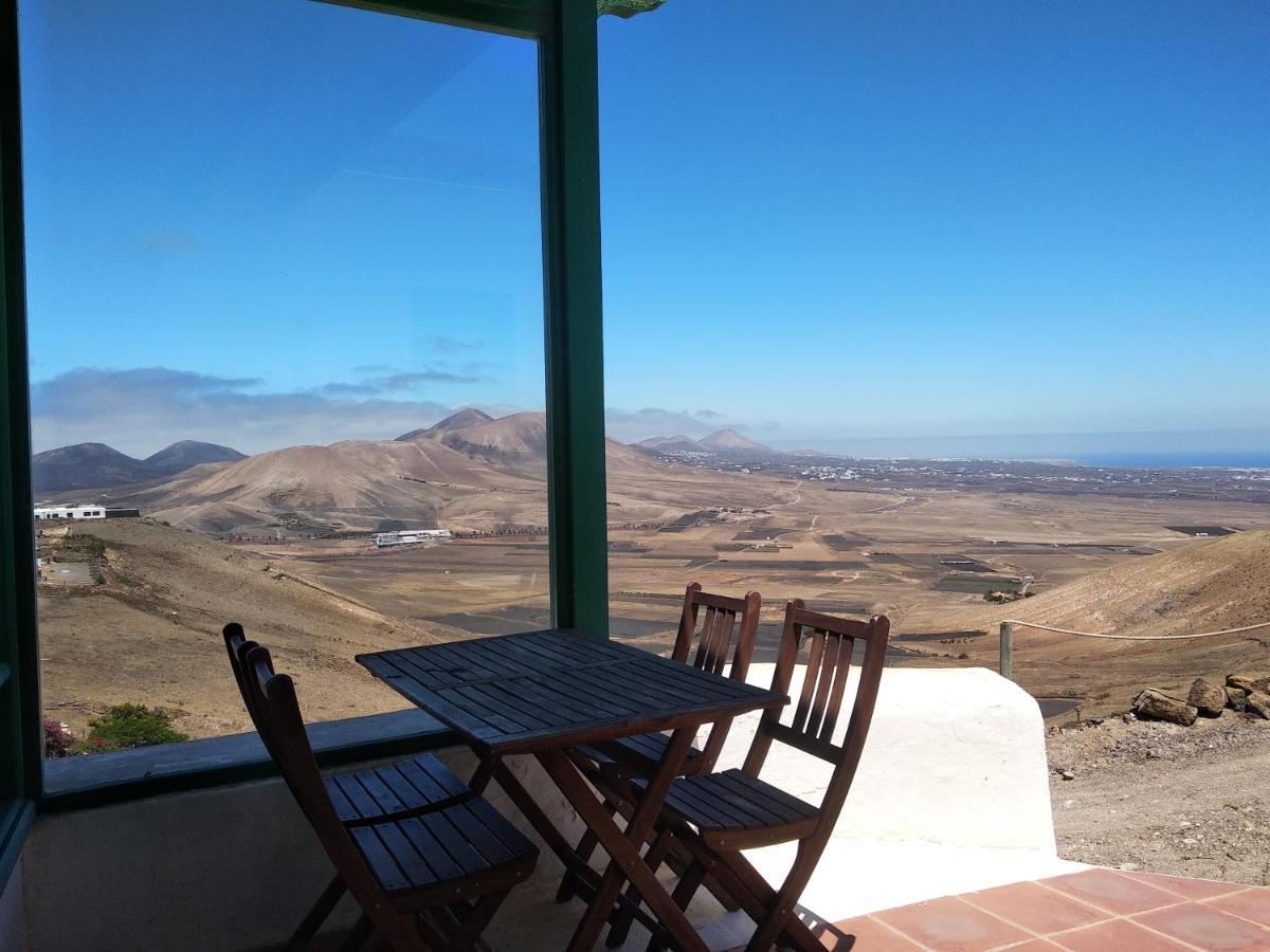 Villa El Perinque Femés Exteriör bild