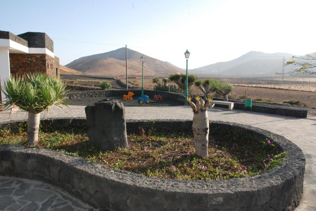 Villa El Perinque Femés Exteriör bild