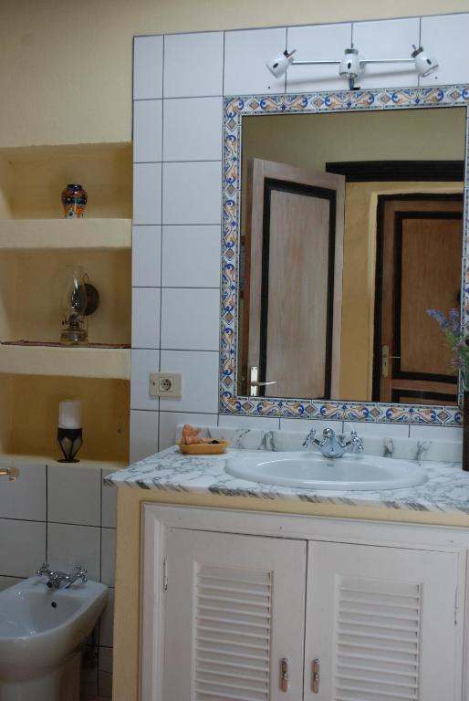 Villa El Perinque Femés Rum bild